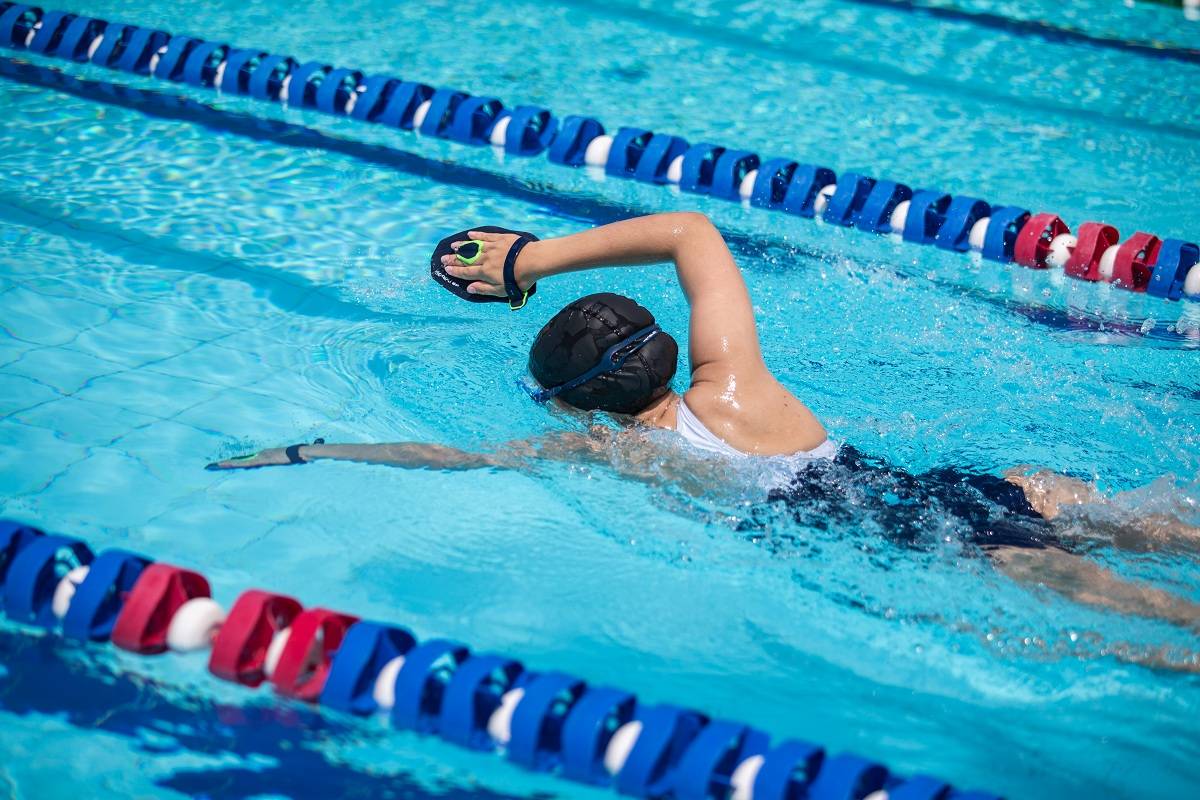 Плавание и бег — польза тренировок в бассейне для бегунов