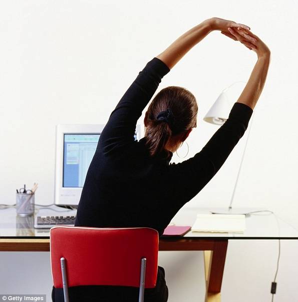 Упражнения в офисе: офисная гимнастика, зарядка, при сидячей работе, рабочее место