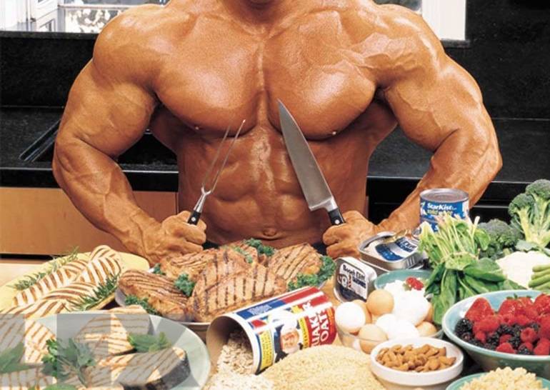 Спортивное питание для набора мышечной массы: обзор видов (протеин, гейнер, bcaa, креатин) и советы по приему (польза и противопоказания)