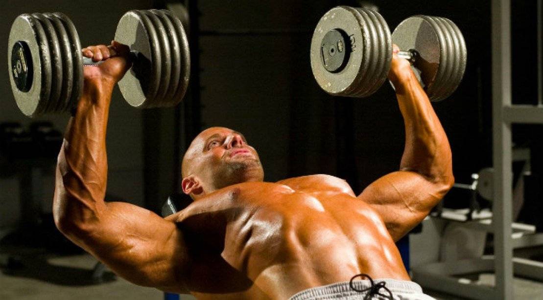Сила или масса: почему для роста объема мышц важно тренировать и их силу
