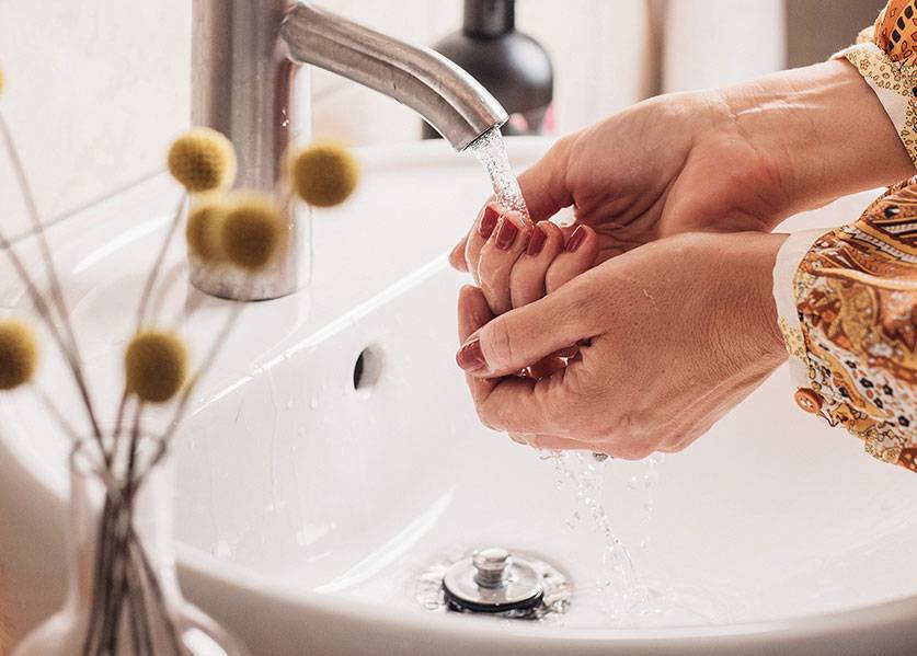 Мыться вредно? семь наивных вопросов дерматологу о водных процедурах