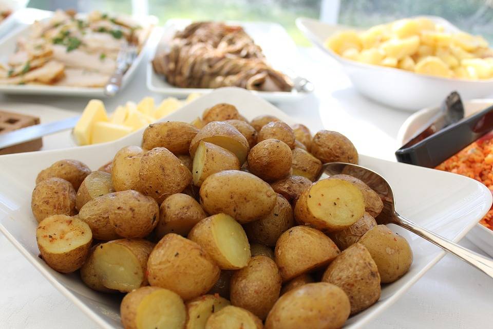 Противоречивый картофель: польза и вред любимого овоща (все способы применения)