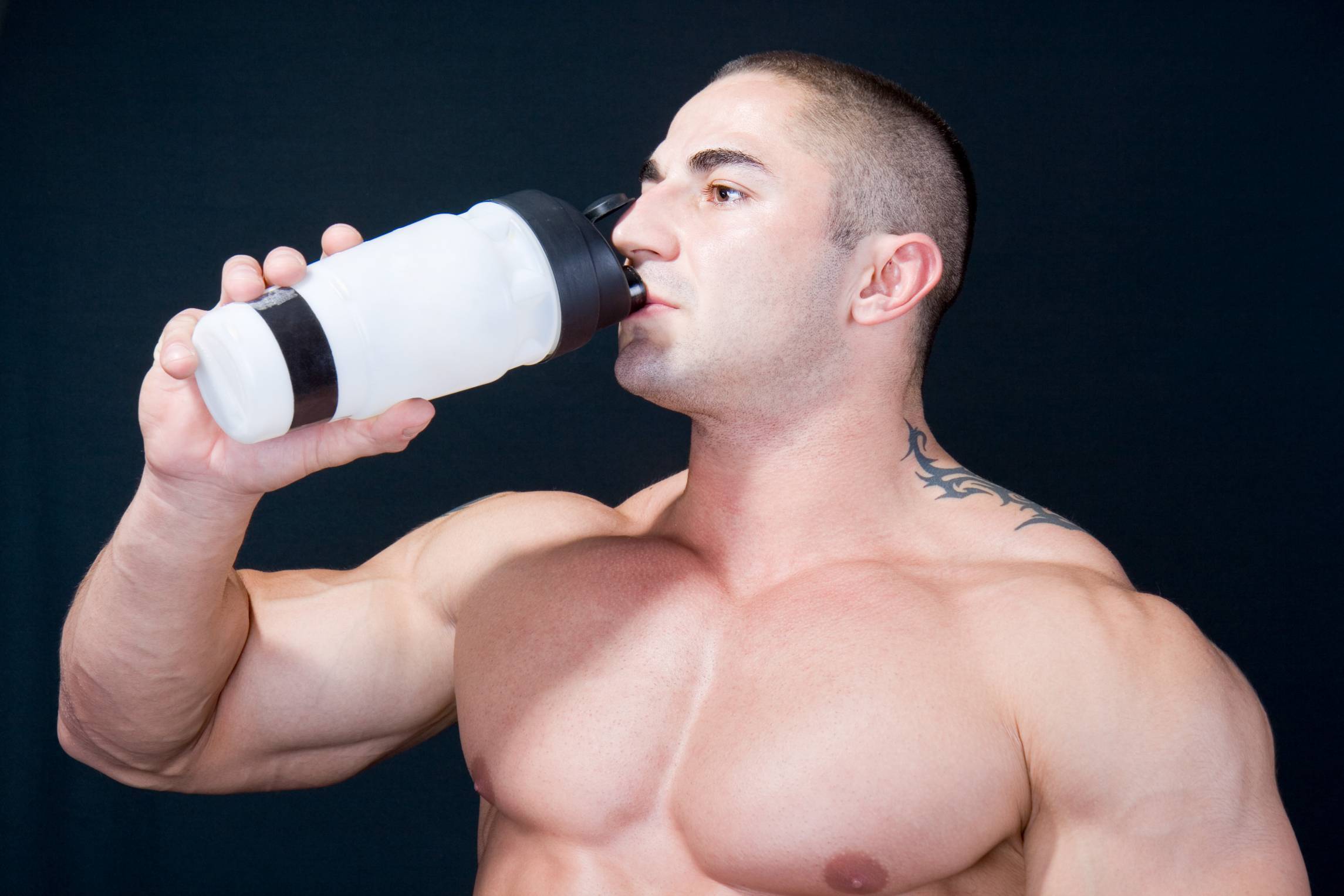 Как правильно принимать гейнер – когда и сколько нужно пить для набора мышечной массы?