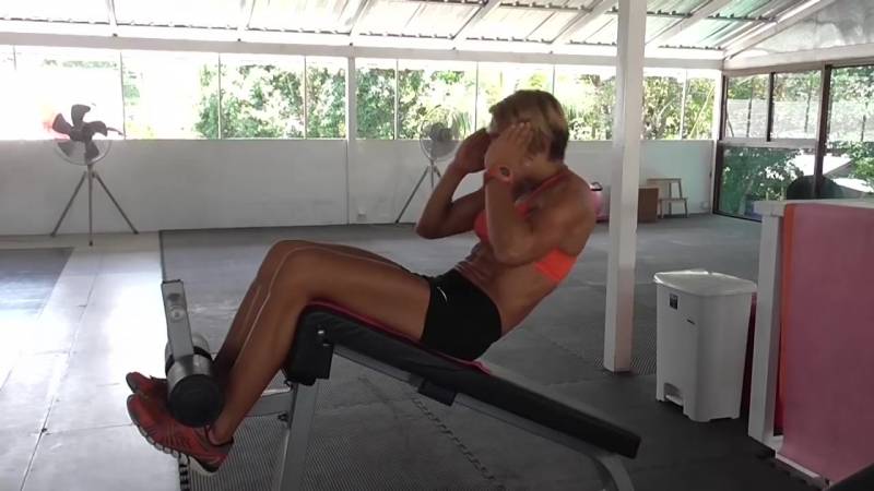 Скручивания на наклонной скамье: описание упражнения с фото, пошаговая инструкция выполнения и проработка мышц живота