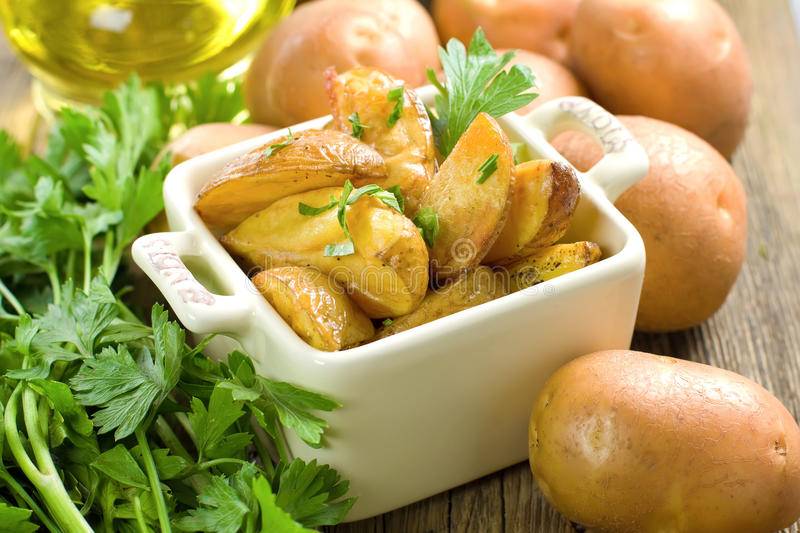 Польза и вред вареного картофеля для организма человека