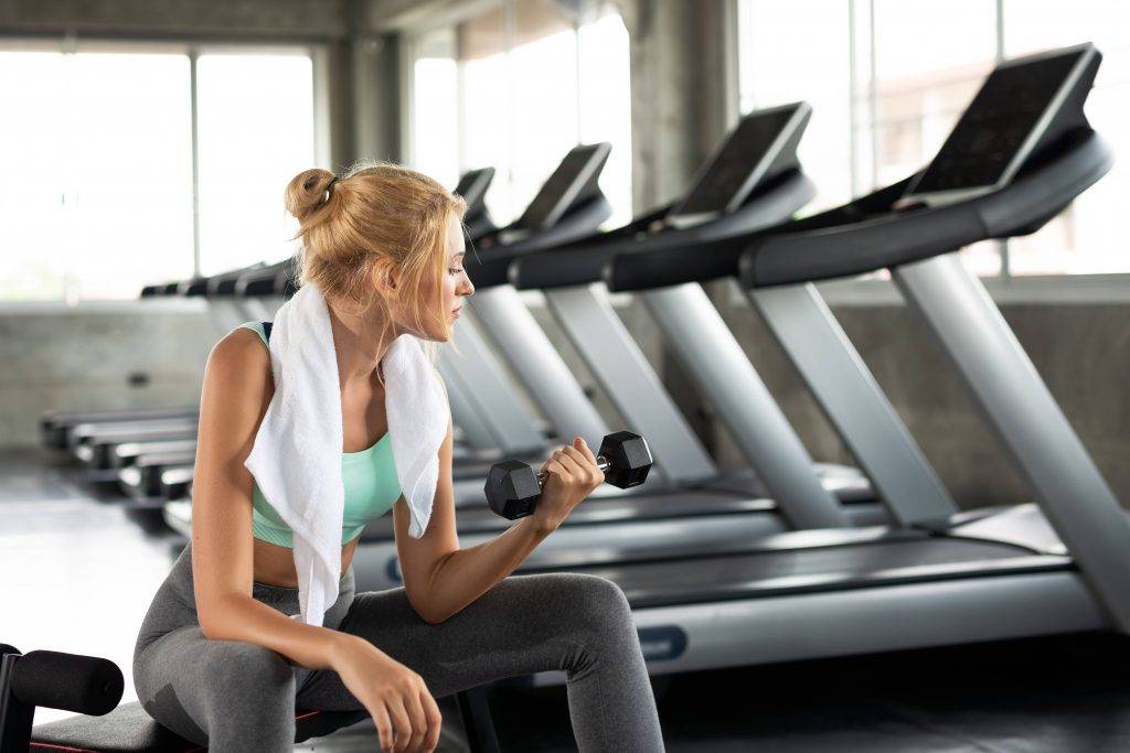 Какой вид спорта лучше для похудения: кардио или силовые тренировки?