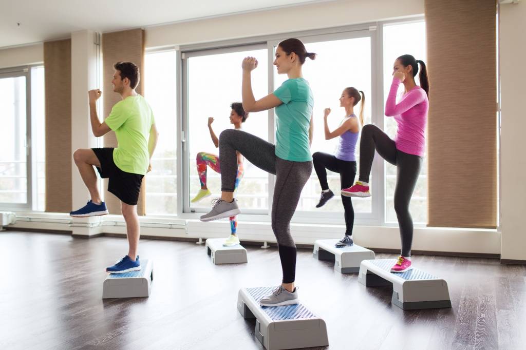 Как быстро похудеть в спортзале мужчине: программы тренировок в тренажерном зале