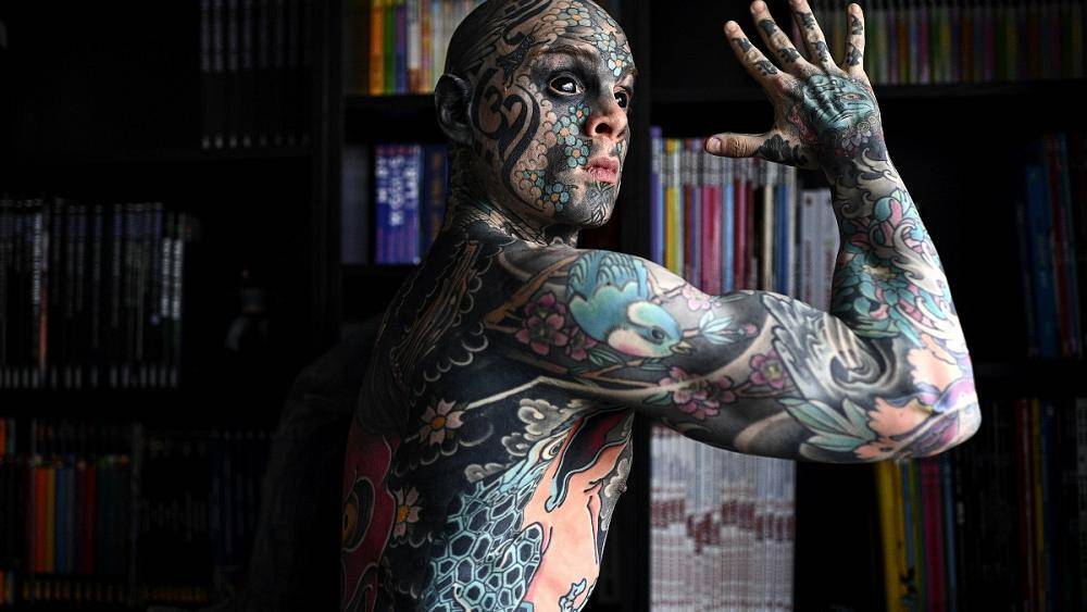 Самый татуированный бодибилдер в мире - владимир el tattoo
