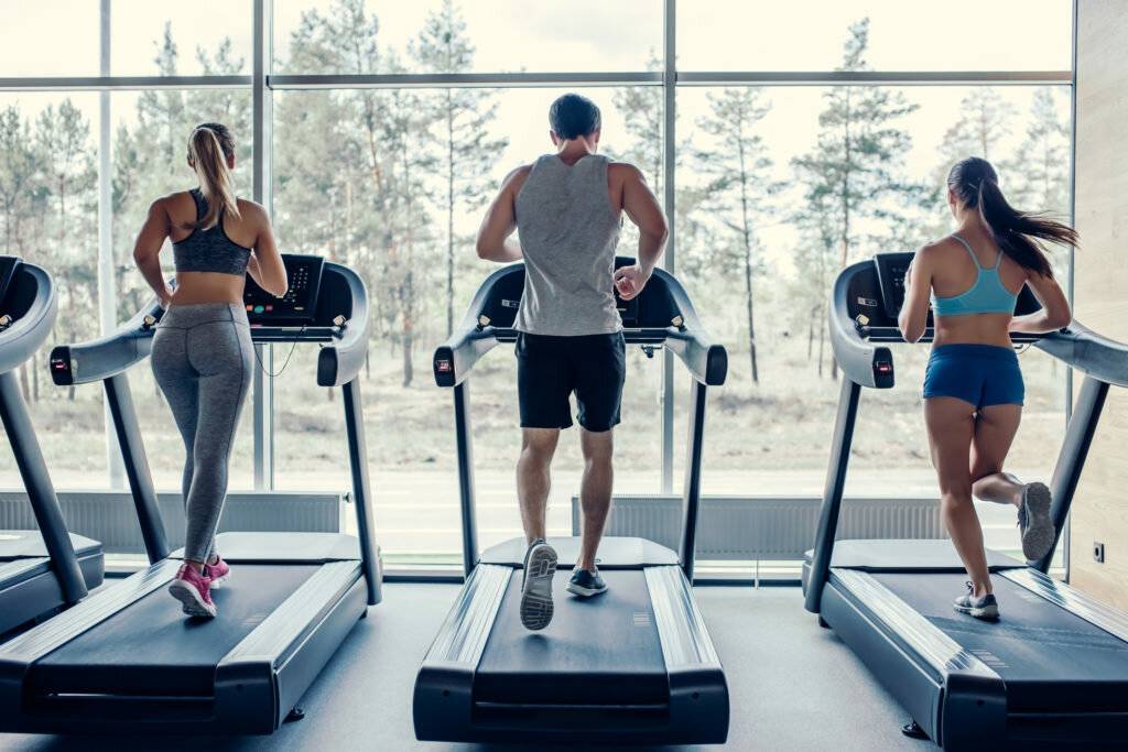 Кардио тренировка для мужчины в тренажерном зале, программа кардиотренировки после силовых упражнений для похудения