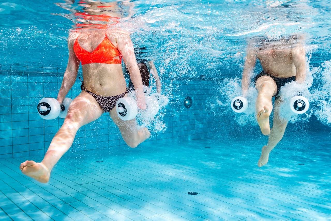 Как правильно похудеть в бассейне? эффективные упражнения и способы тренировок