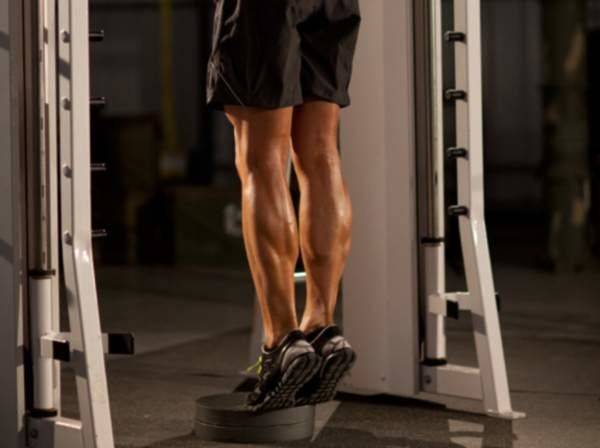 Как накачать икры ног девушке в домашних условиях быстро и нарастить голени мужчинам и женщинам: упражнения для прокачки икроножных мышц