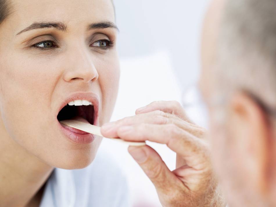 Сухость во рту: причины какой болезни