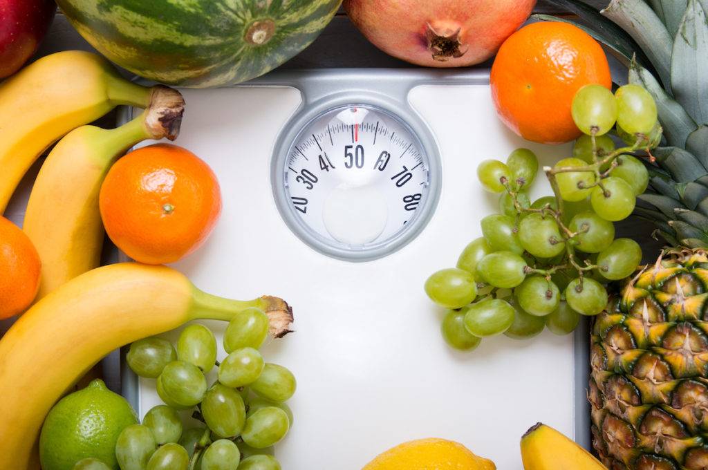 Овощи для похудения: польза для выведения жира, как и низкокалорийных фруктов, какие можно есть на диете (капуста, помидоры, морковь, свекла), список зеленых продуктов