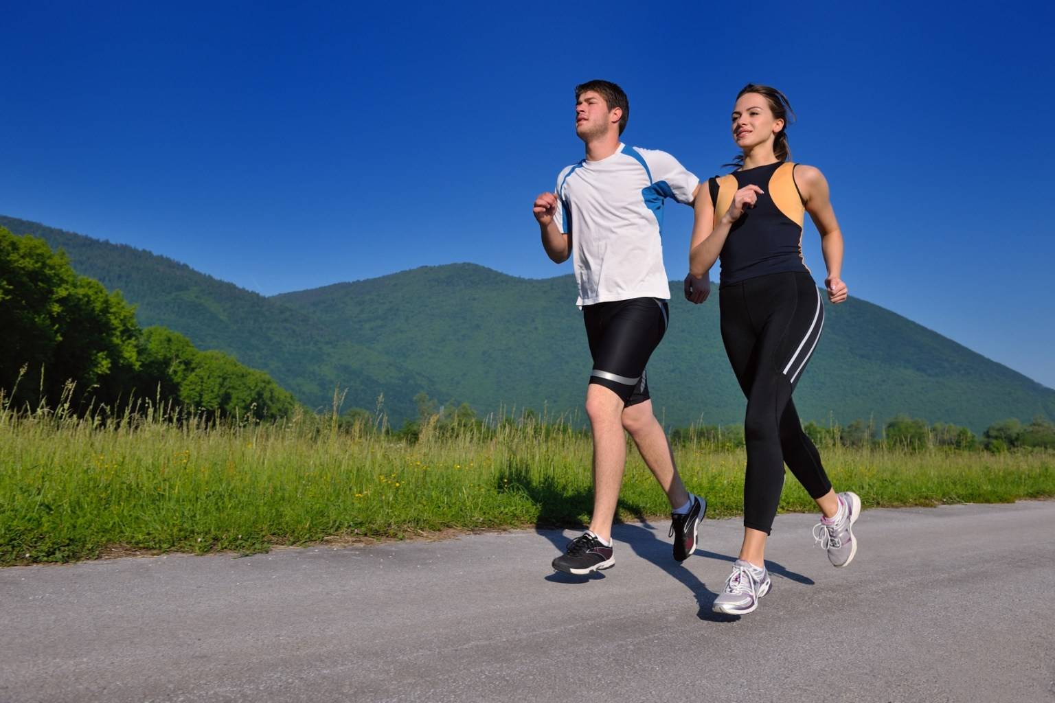 Что лучше – бег или ходьба: для похудения и для здоровья